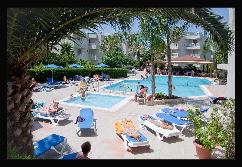 Poseidonia Lejlighedshotel 4*
